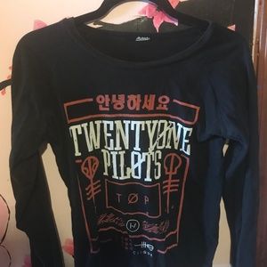 Twenty One Pilots long sleeve black concert shirt